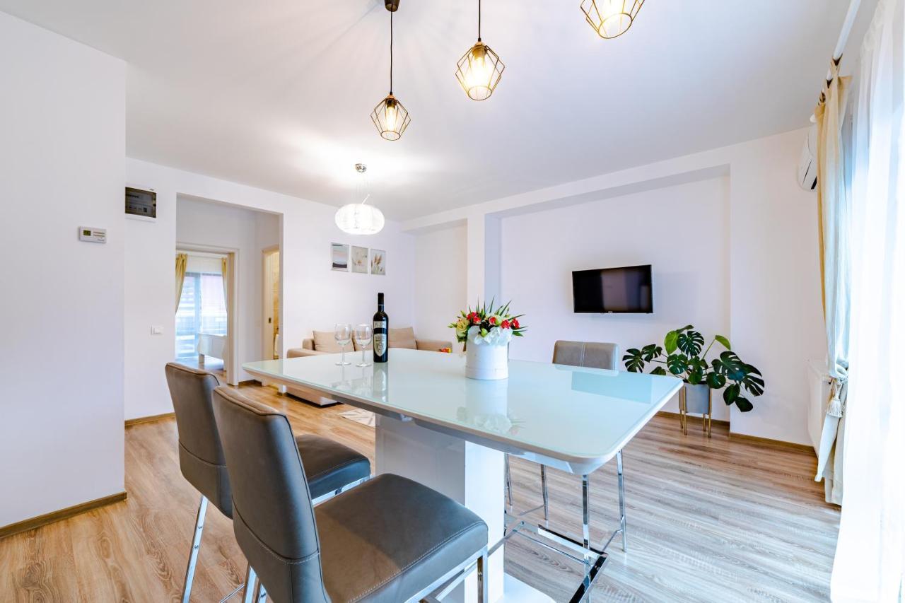 Yael Luxury 2 בוסטאני