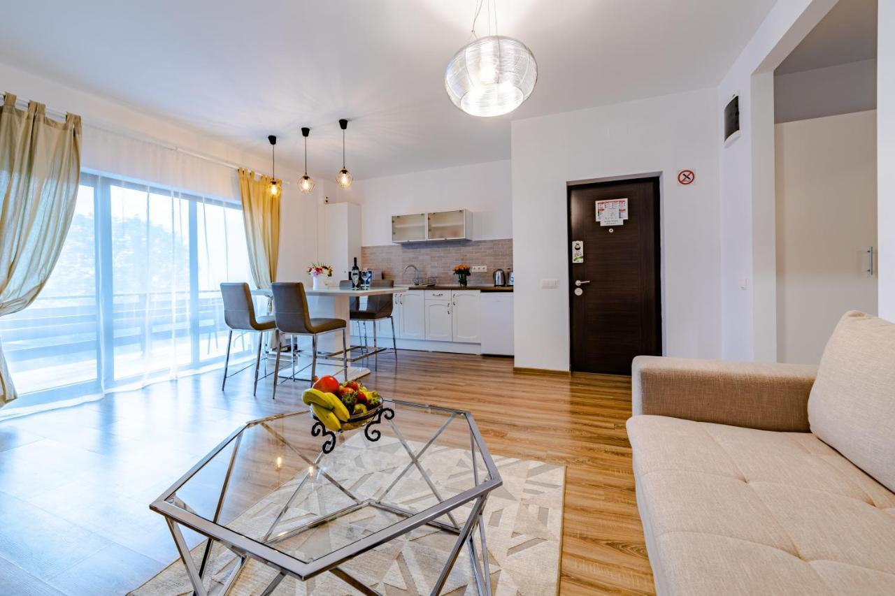 Yael Luxury 2