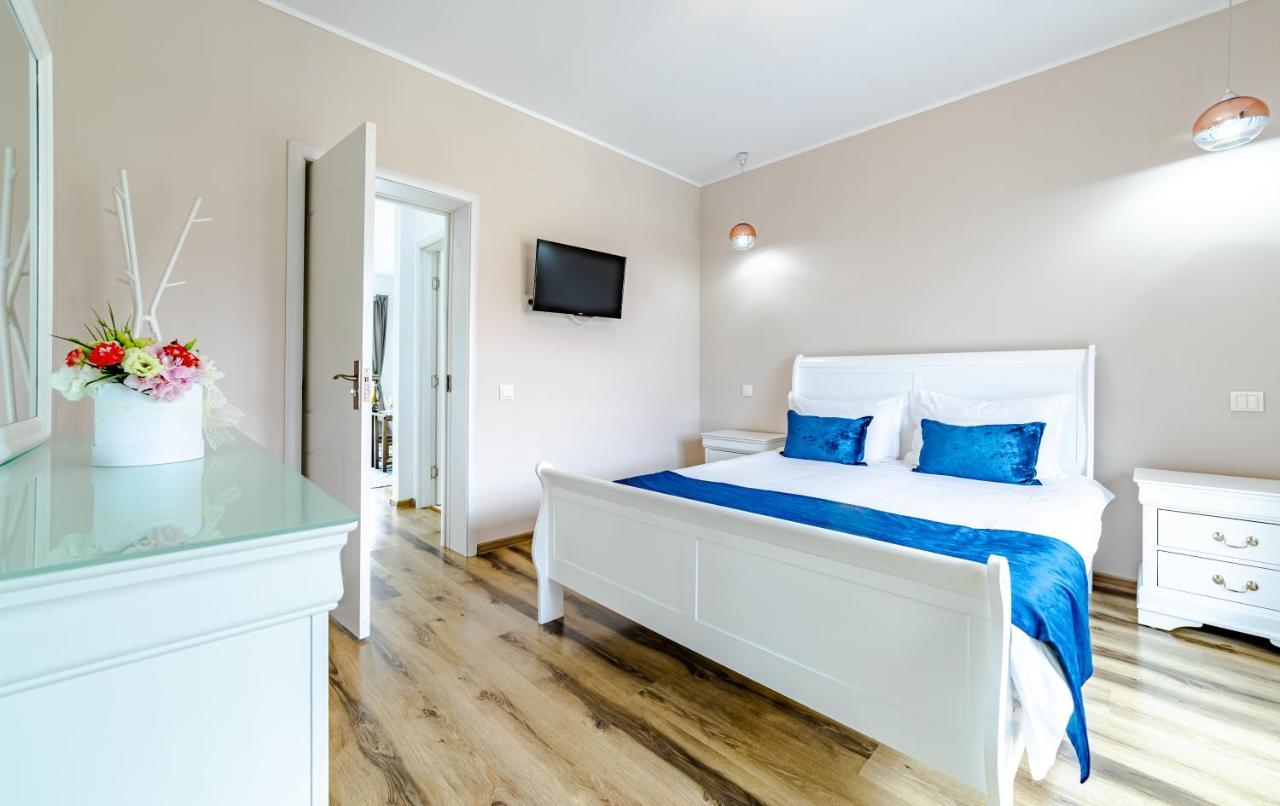 Yael Luxury 2 * בוסטאני