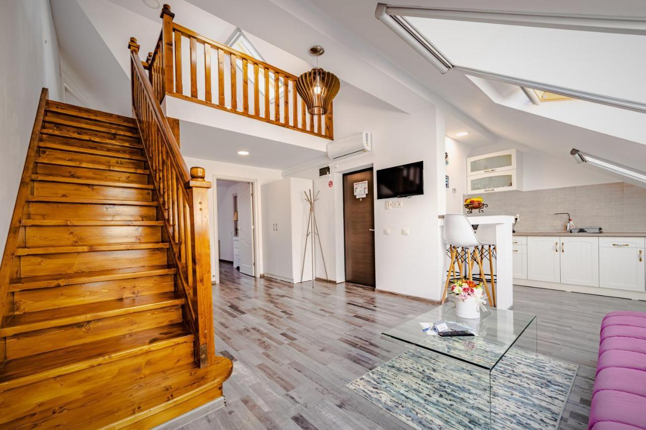 Yael Luxury 2 * בוסטאני
