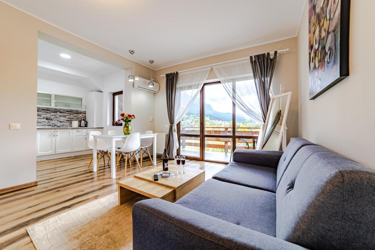Yael Luxury 2 *