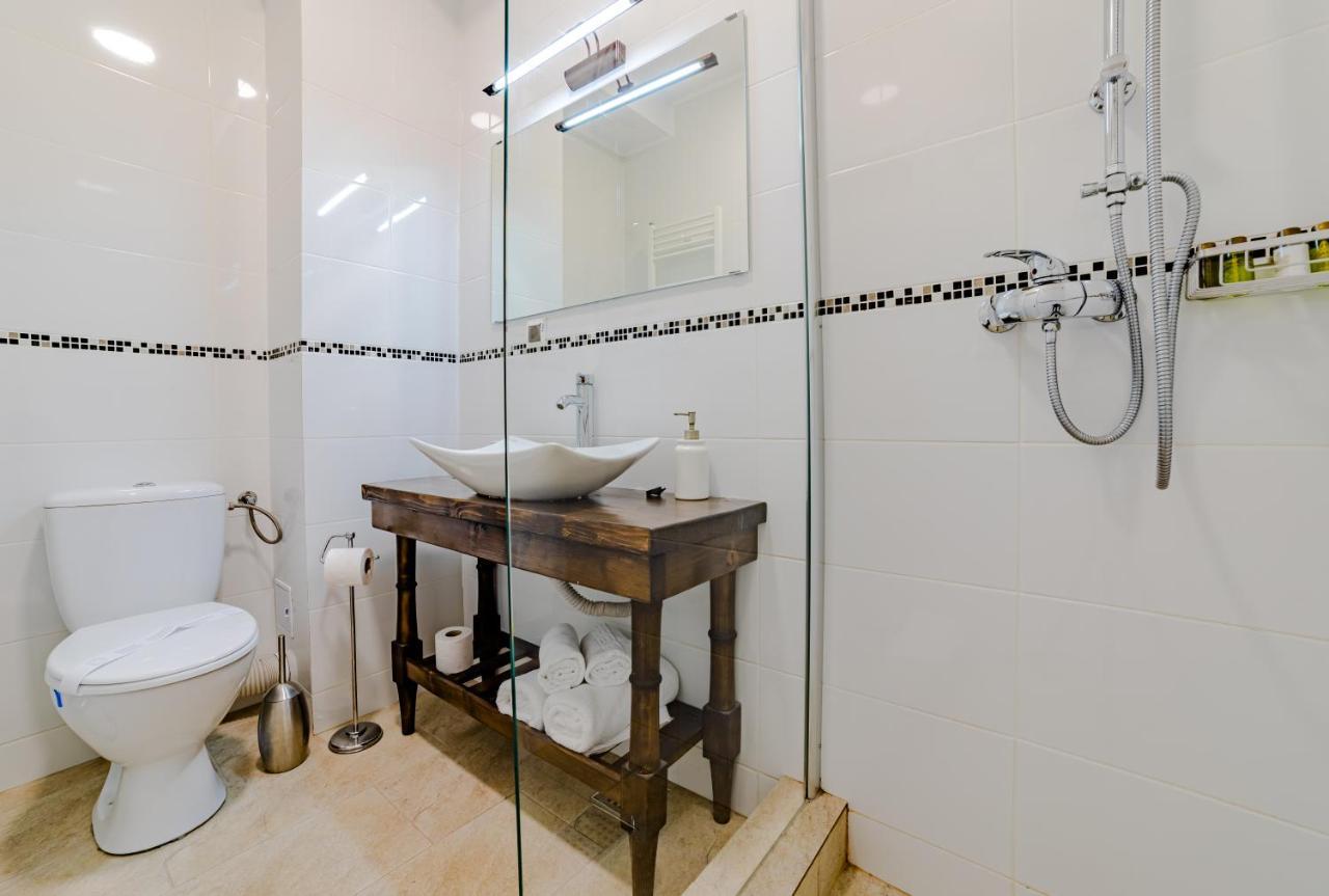 Yael Luxury 2 * בוסטאני